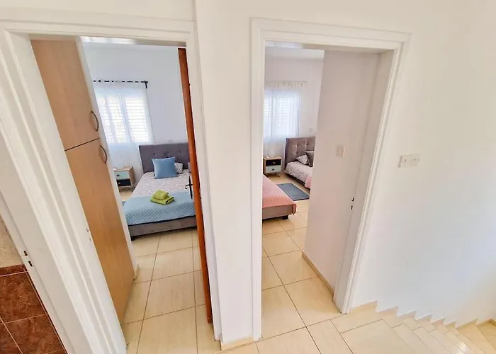 Vila Malama Paralimni